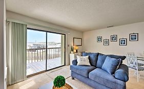 Emerald Isle Condo With Pool And Ocean Views!